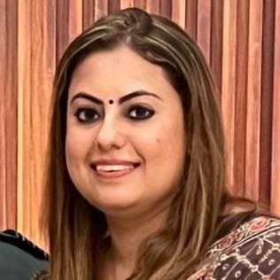 Ms. Neha Khanna